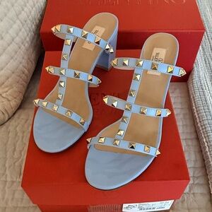 Valentino Rockstuds in Popeline Blue! Unicorn